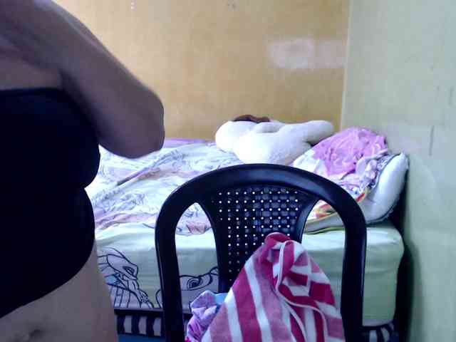 mia-naughty webcam