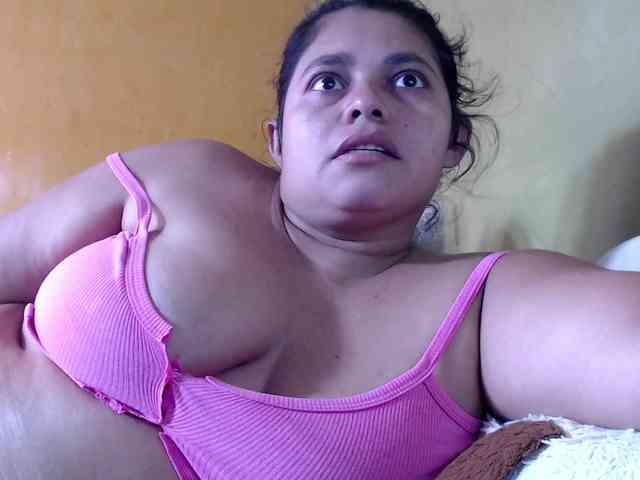mia-naughty webcam