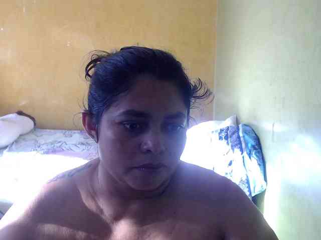 mia-naughty webcam
