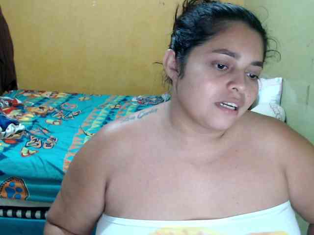 mia-naughty webcam