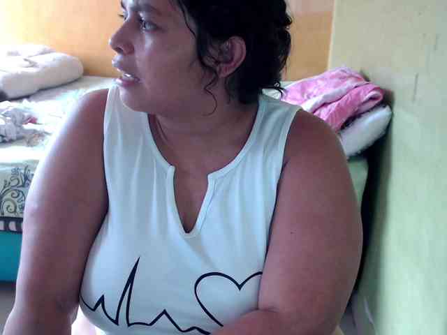 mia-naughty webcam