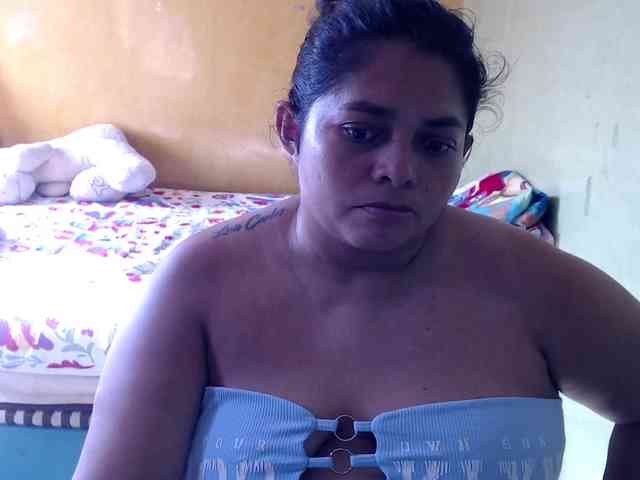 mia-naughty webcam