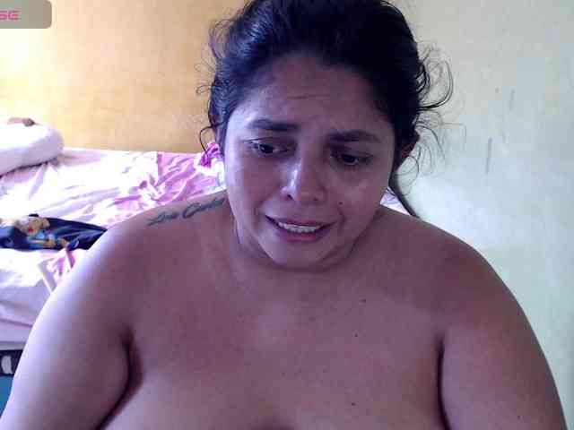 mia-naughty webcam
