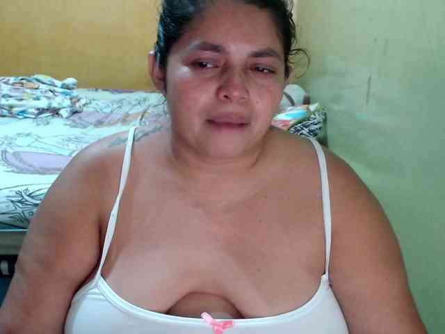 mia-naughty webcam