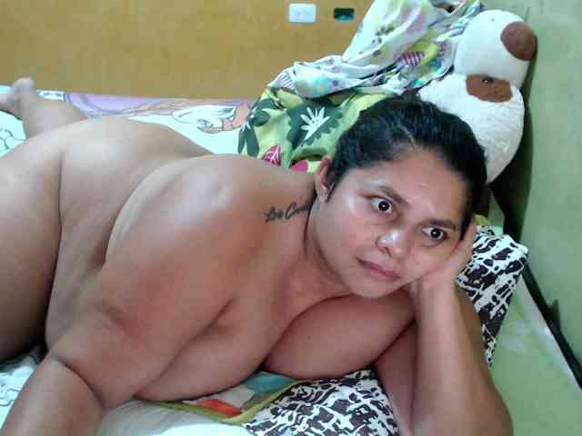 mia-naughty webcam