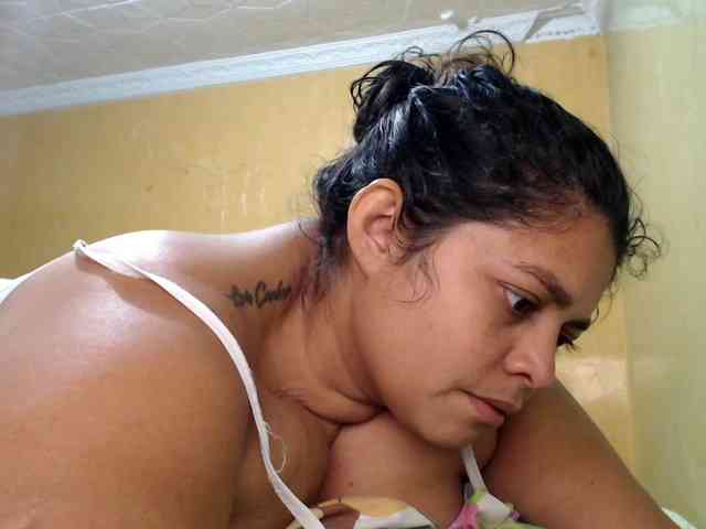 mia-naughty webcam