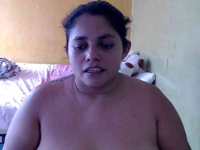 mia-naughty webcam