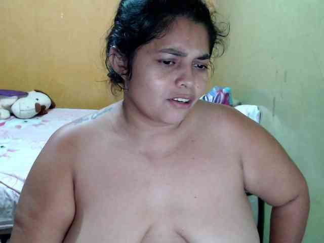 mia-naughty webcam