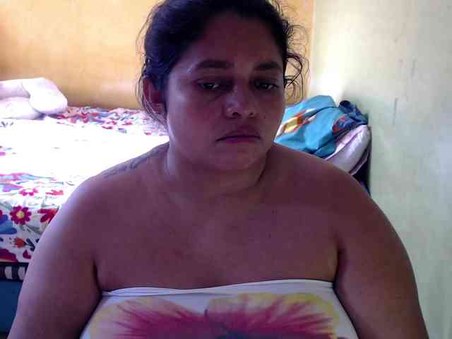 mia-naughty webcam