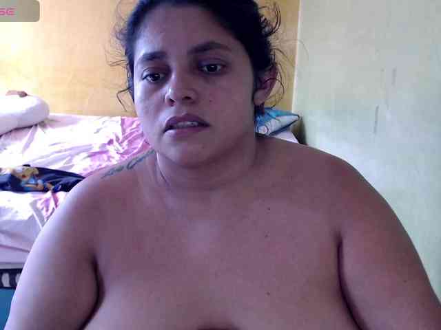 mia-naughty webcam