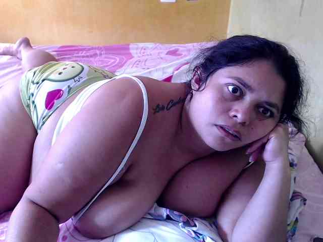 mia-naughty webcam