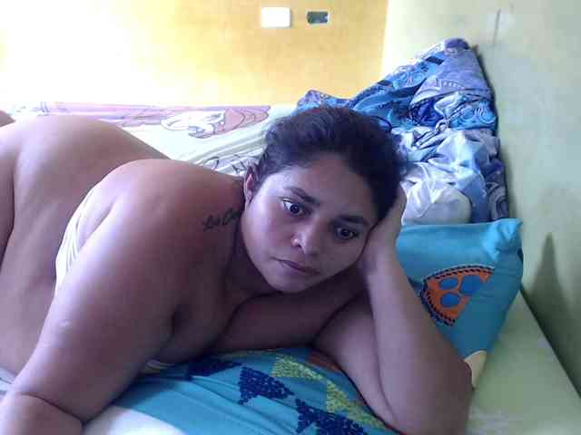 mia-naughty webcam