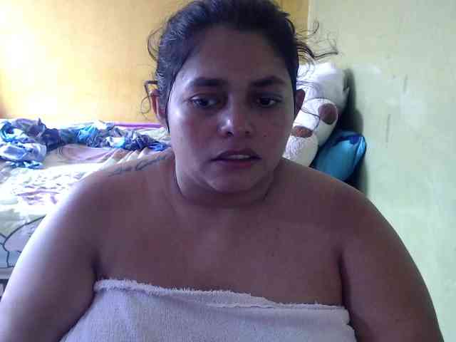 mia-naughty webcam