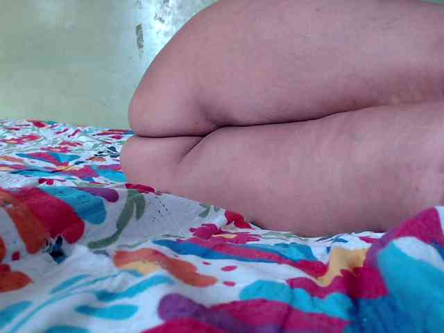 mia-naughty webcam