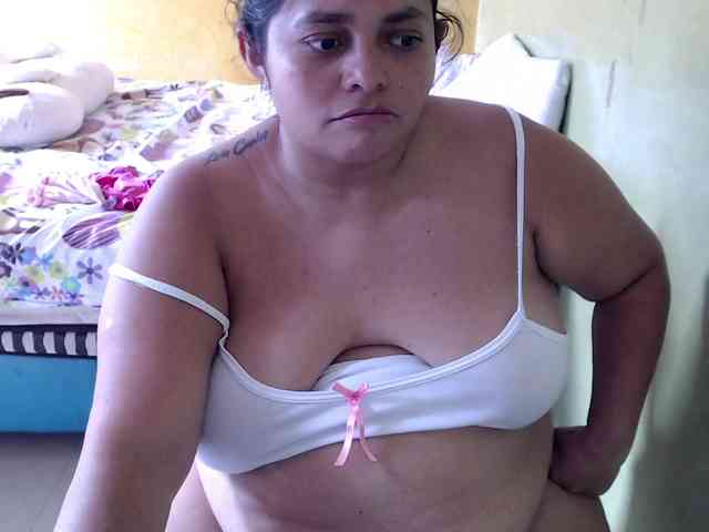 mia-naughty webcam
