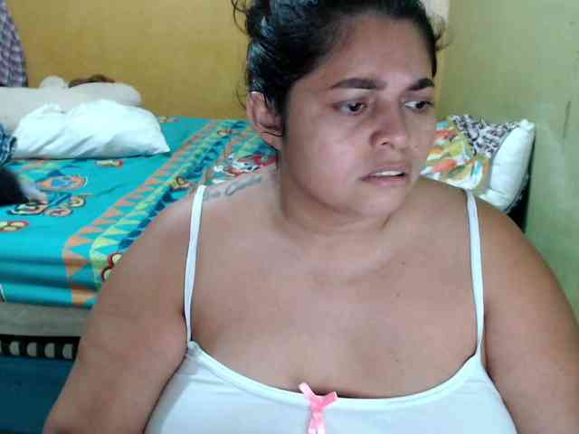 mia-naughty webcam