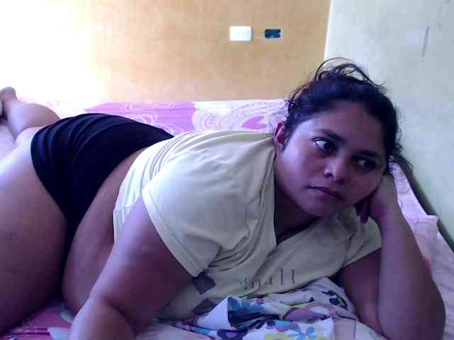 mia-naughty webcam