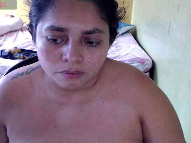 mia-naughty webcam