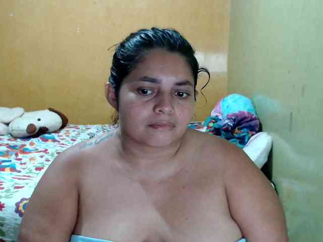 mia-naughty webcam