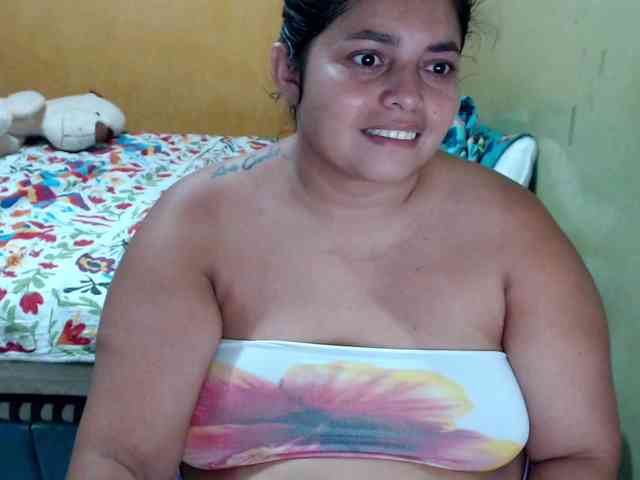 mia-naughty webcam