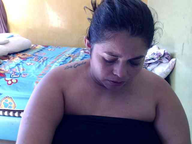 mia-naughty webcam