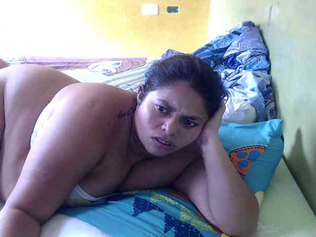 mia-naughty webcam
