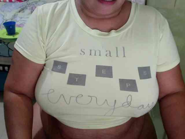 mia-naughty webcam