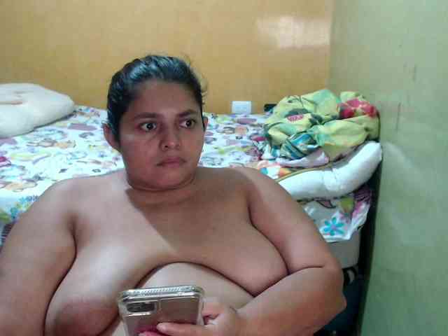 mia-naughty webcam