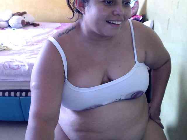 mia-naughty webcam