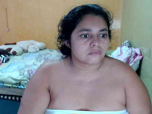 mia-naughty webcam