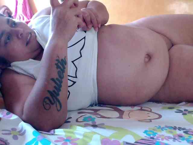 mia-naughty webcam
