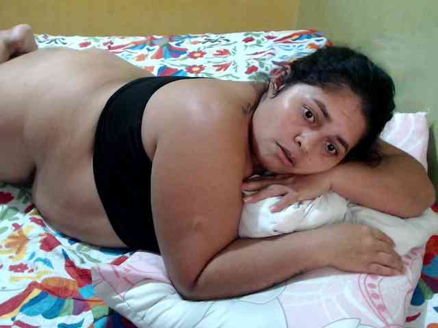 mia-naughty webcam