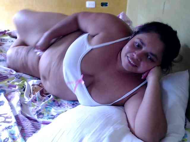 mia-naughty webcam