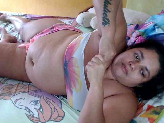 Modella: mia-naughty
