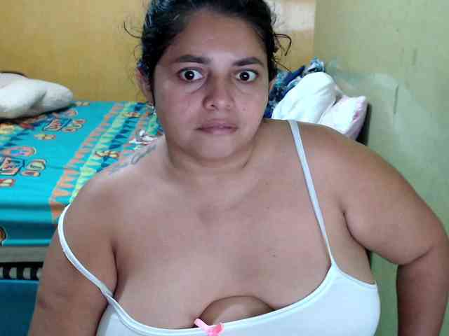 mia-naughty webcam