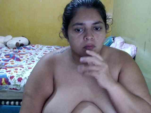 mia-naughty webcam