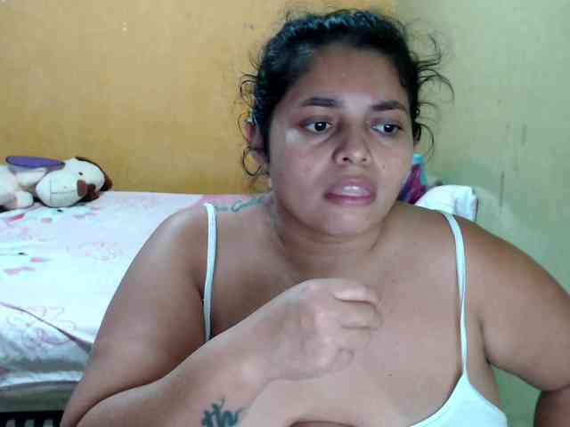 mia-naughty webcam
