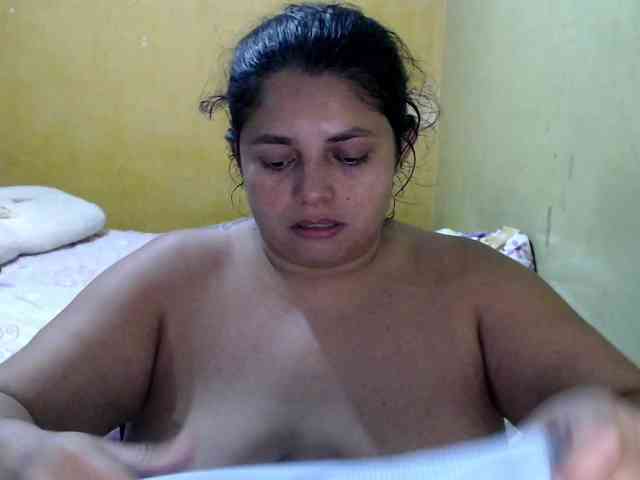 mia-naughty webcam