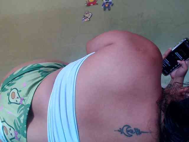 mia-naughty webcam