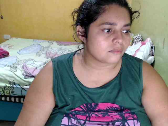 mia-naughty webcam