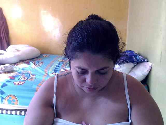 mia-naughty webcam