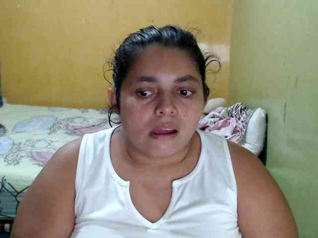 mia-naughty webcam