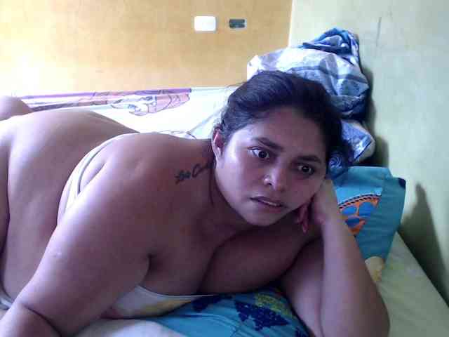 mia-naughty webcam