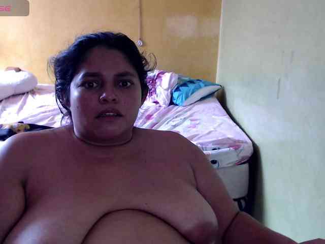 mia-naughty webcam