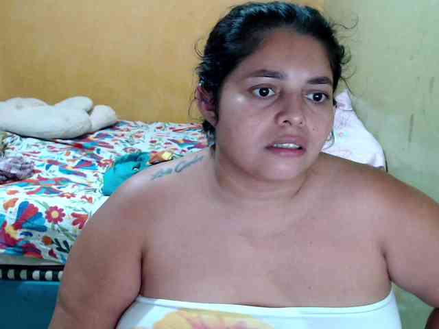 mia-naughty webcam