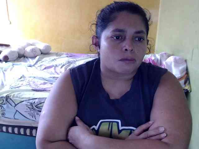 mia-naughty webcam
