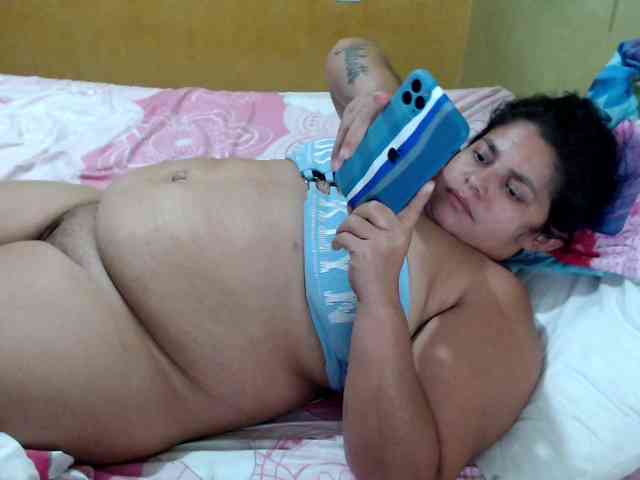 mia-naughty webcam