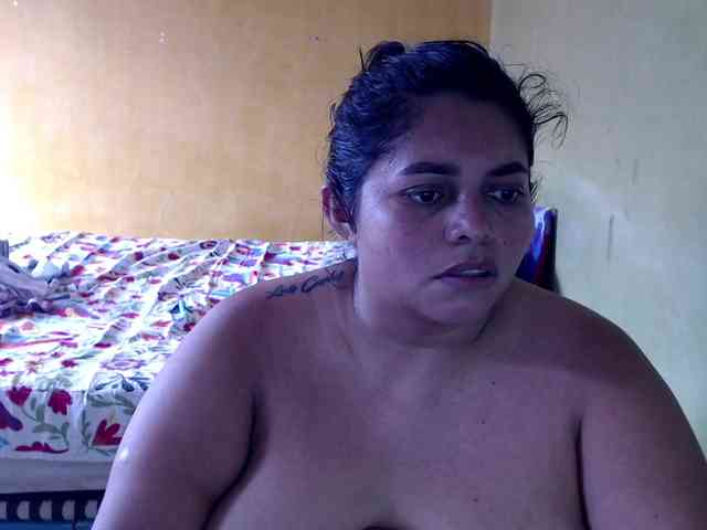 mia-naughty webcam