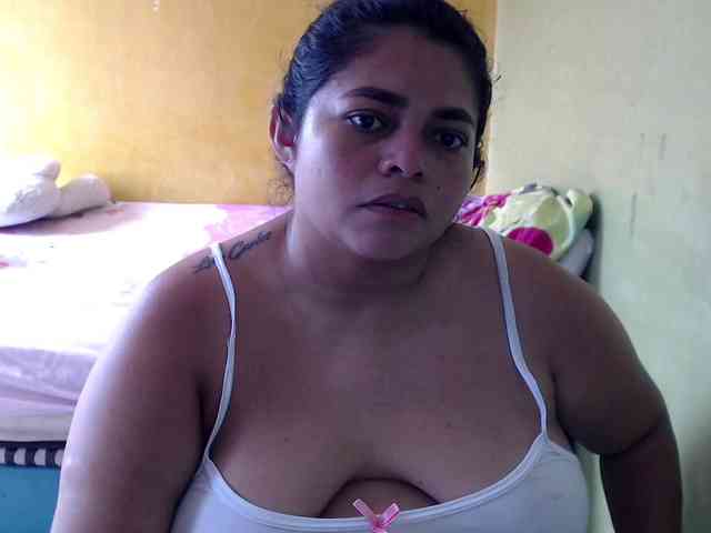 mia-naughty webcam