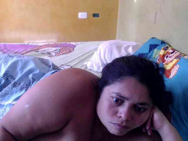 mia-naughty webcam